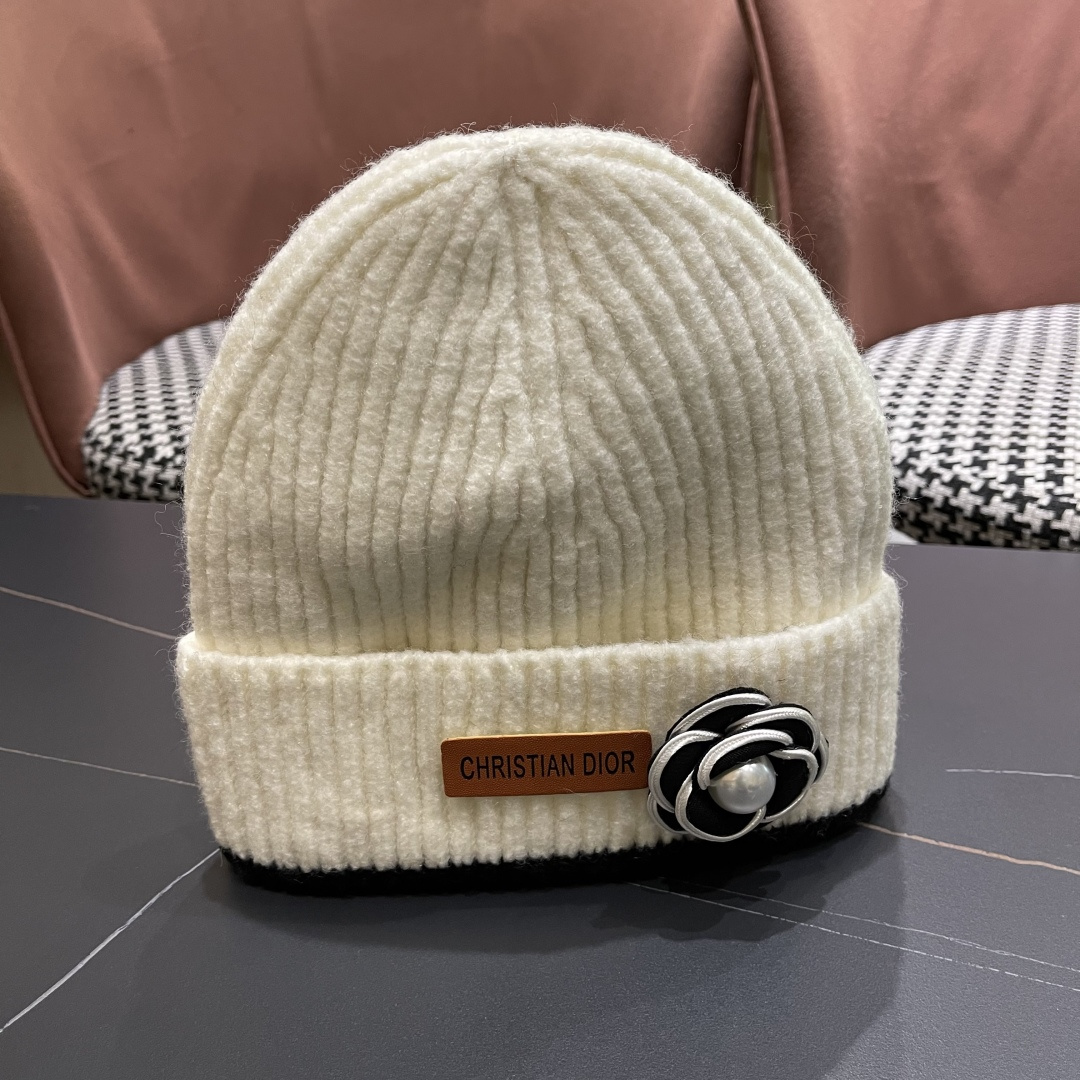  DIOR迪奥针织带花帽子女冬季复古百搭显脸小毛线帽大头围保暖冷帽
