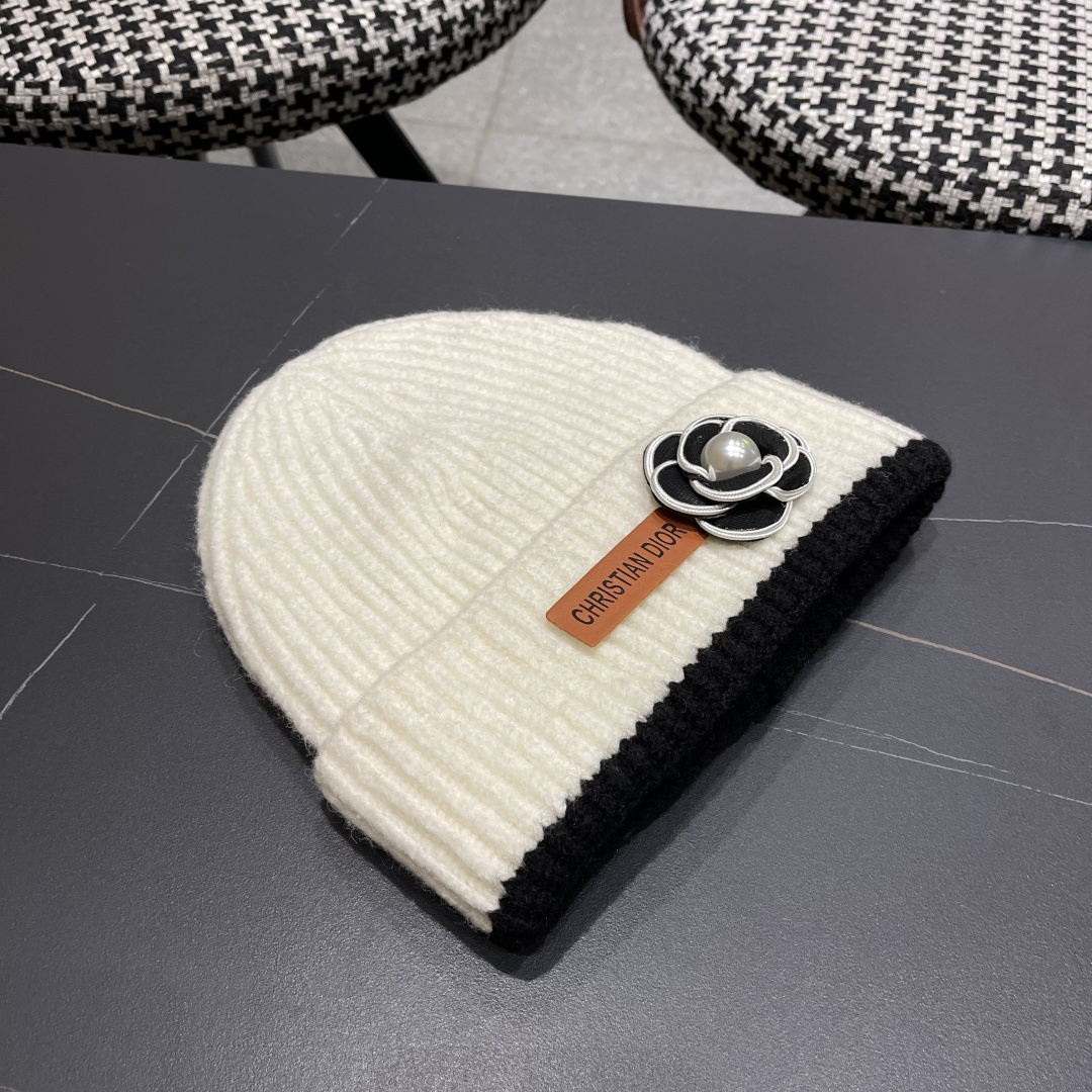  DIOR迪奥针织带花帽子女冬季复古百搭显脸小毛线帽大头围保暖冷帽