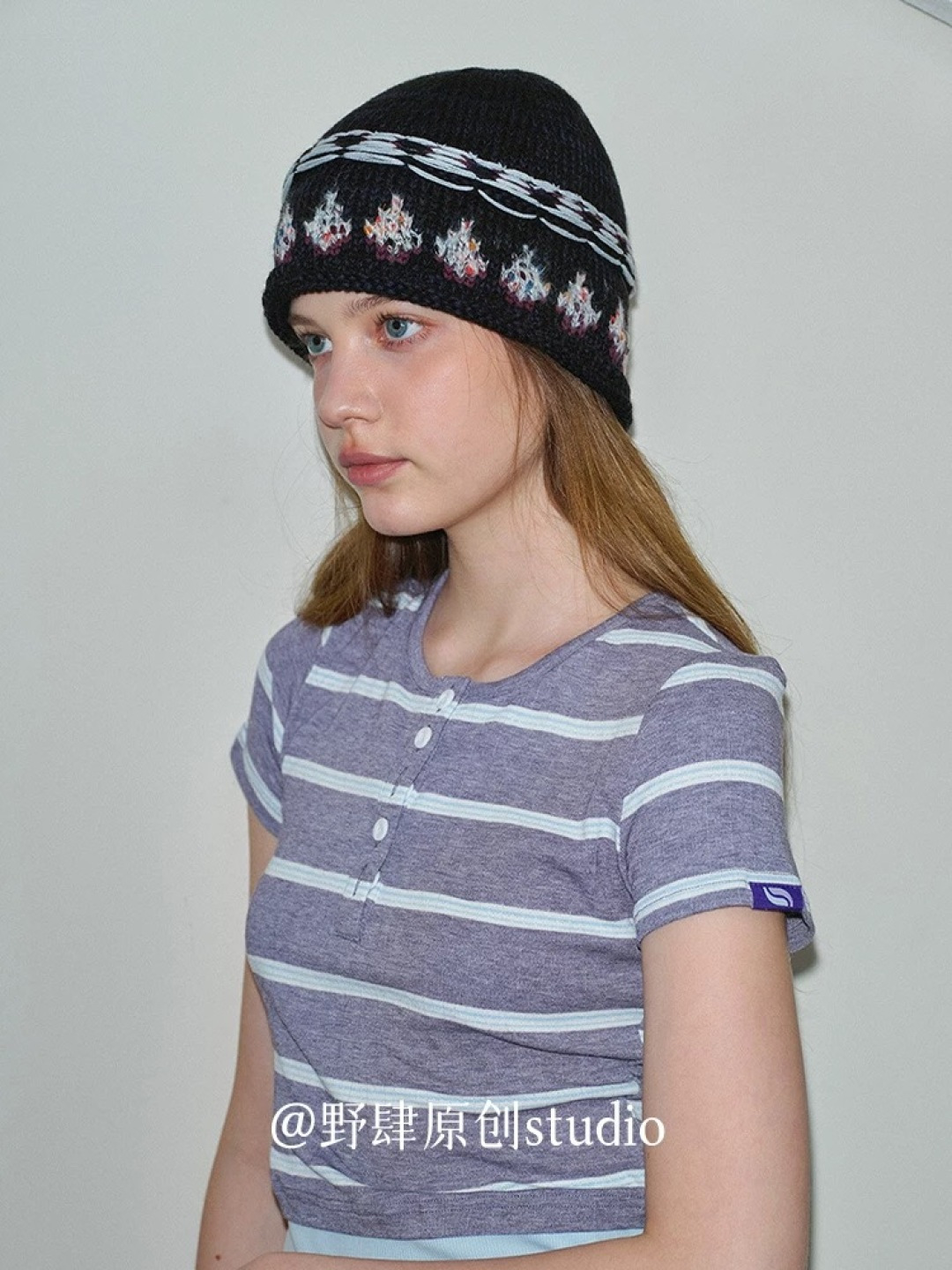  CELINE赛琳 秋冬新款墨调普鲁士蓝包头帽提花自然卷边毛线
帽男女凹造型针织帽