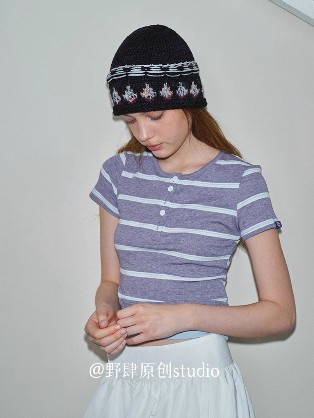  CELINE赛琳 秋冬新款墨调普鲁士蓝包头帽提花自然卷边毛线
帽男女凹造型针织帽