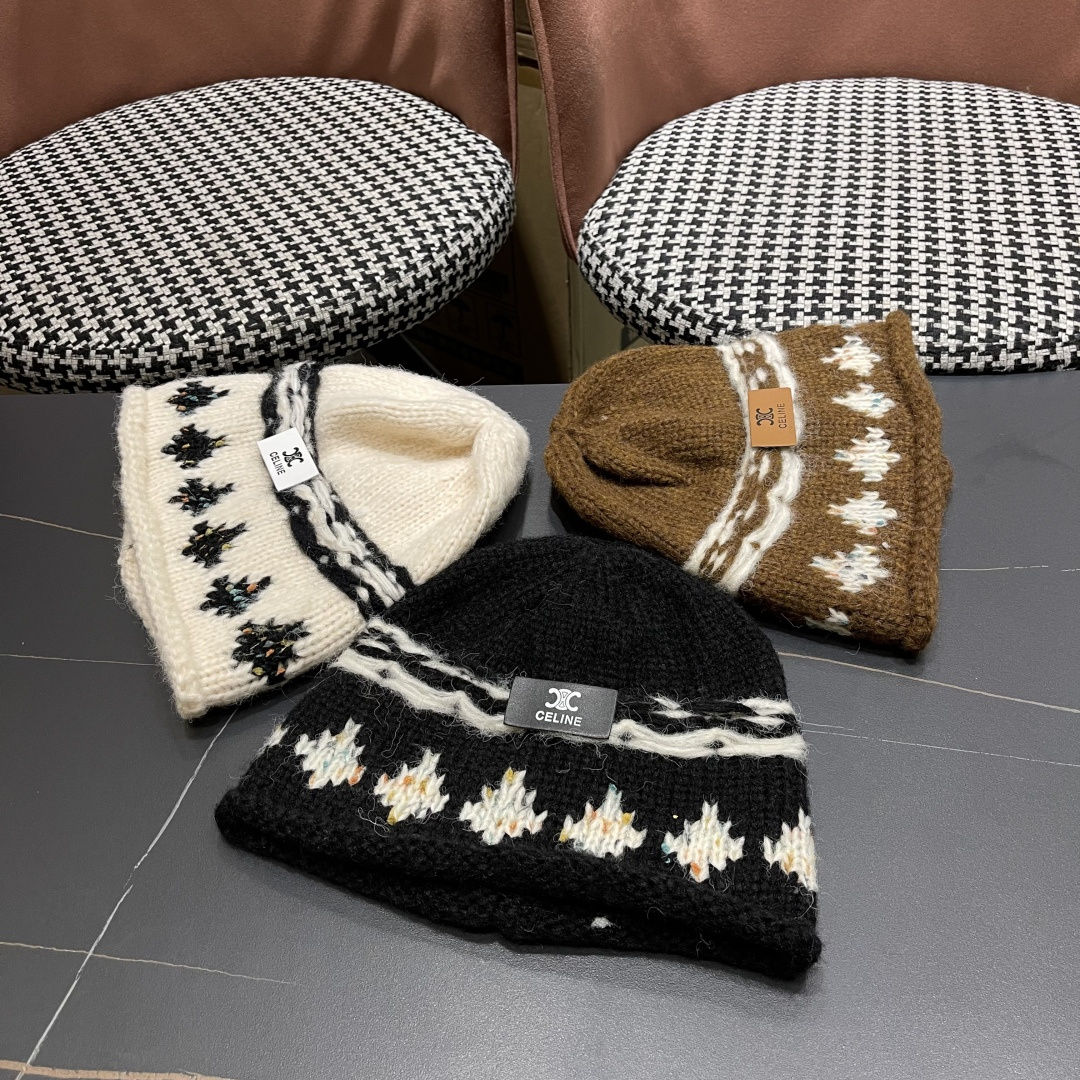  CELINE赛琳 秋冬新款墨调普鲁士蓝包头帽提花自然卷边毛线
帽男女凹造型针织帽