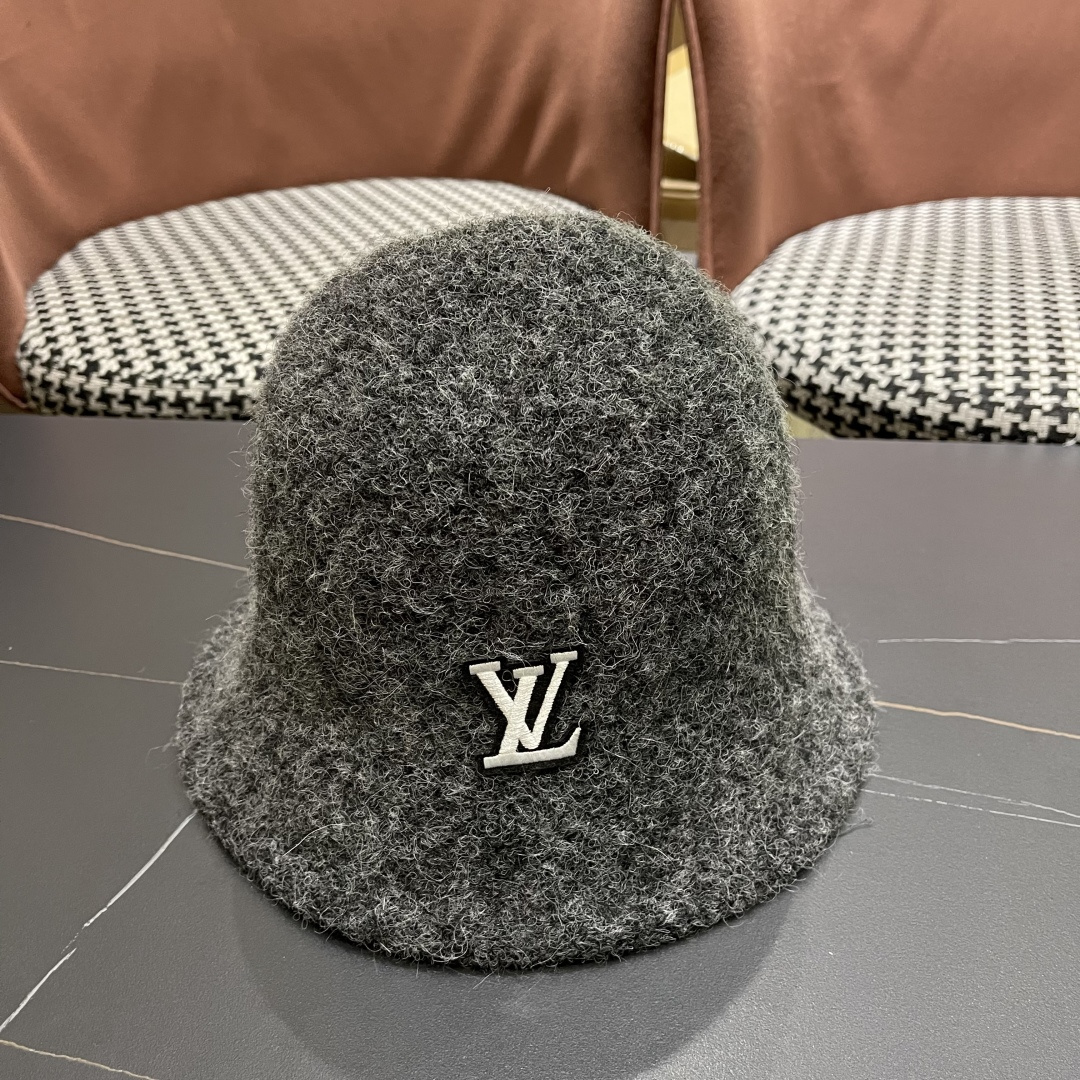  Lv路易威登 网红款渔夫帽子女秋冬韩版百搭洋气
羊毛呢2025新款潮冬天毛线盆
