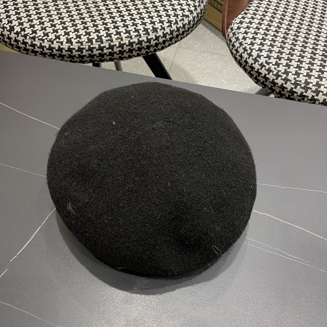  celine赛琳2025秋冬新款美拉德风贝雷帽女百搭显脸小南瓜帽画家帽子潮