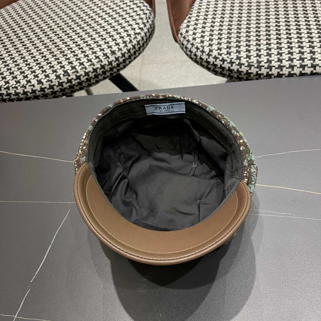  普拉达Prada秋冬新款韩版方格子毛呢八角帽女时尚百搭休闲复古画家帽潮