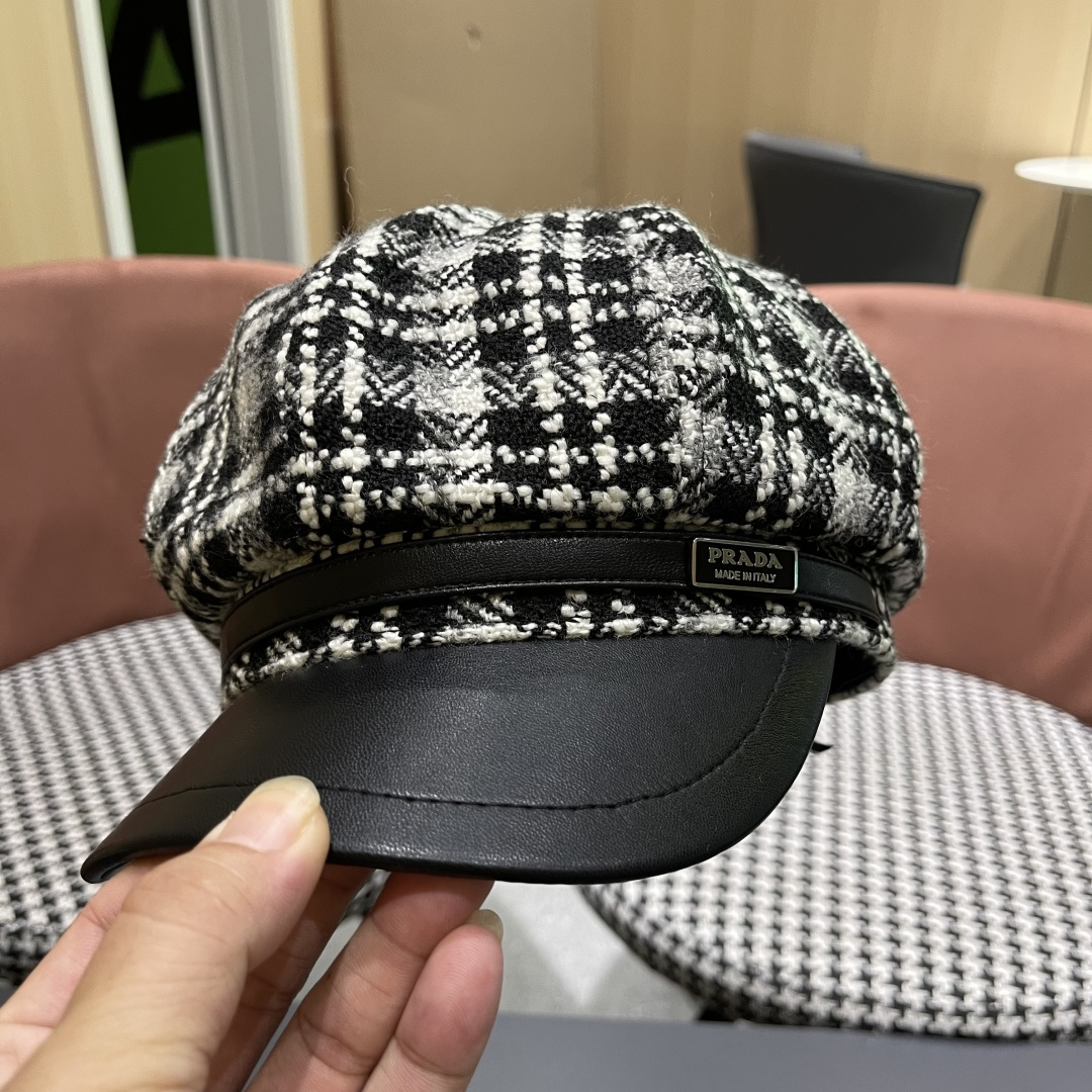  普拉达Prada秋冬新款韩版方格子毛呢八角帽女时尚百搭休闲复古画家帽潮