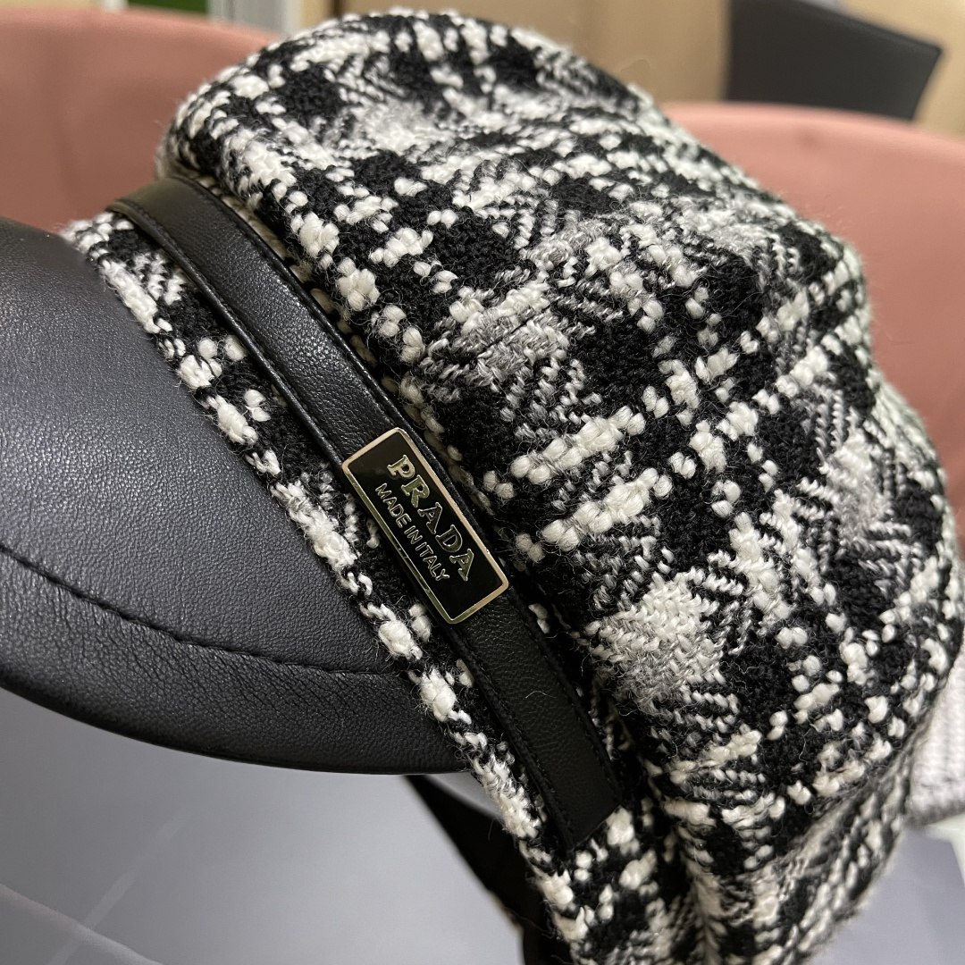  普拉达Prada秋冬新款韩版方格子毛呢八角帽女时尚百搭休闲复古画家帽潮