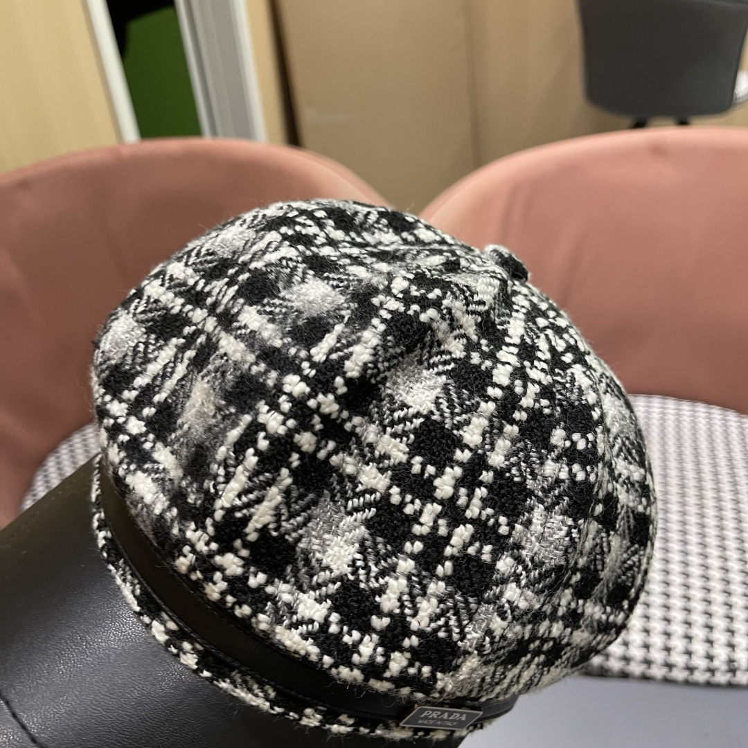  普拉达Prada秋冬新款韩版方格子毛呢八角帽女时尚百搭休闲复古画家帽潮