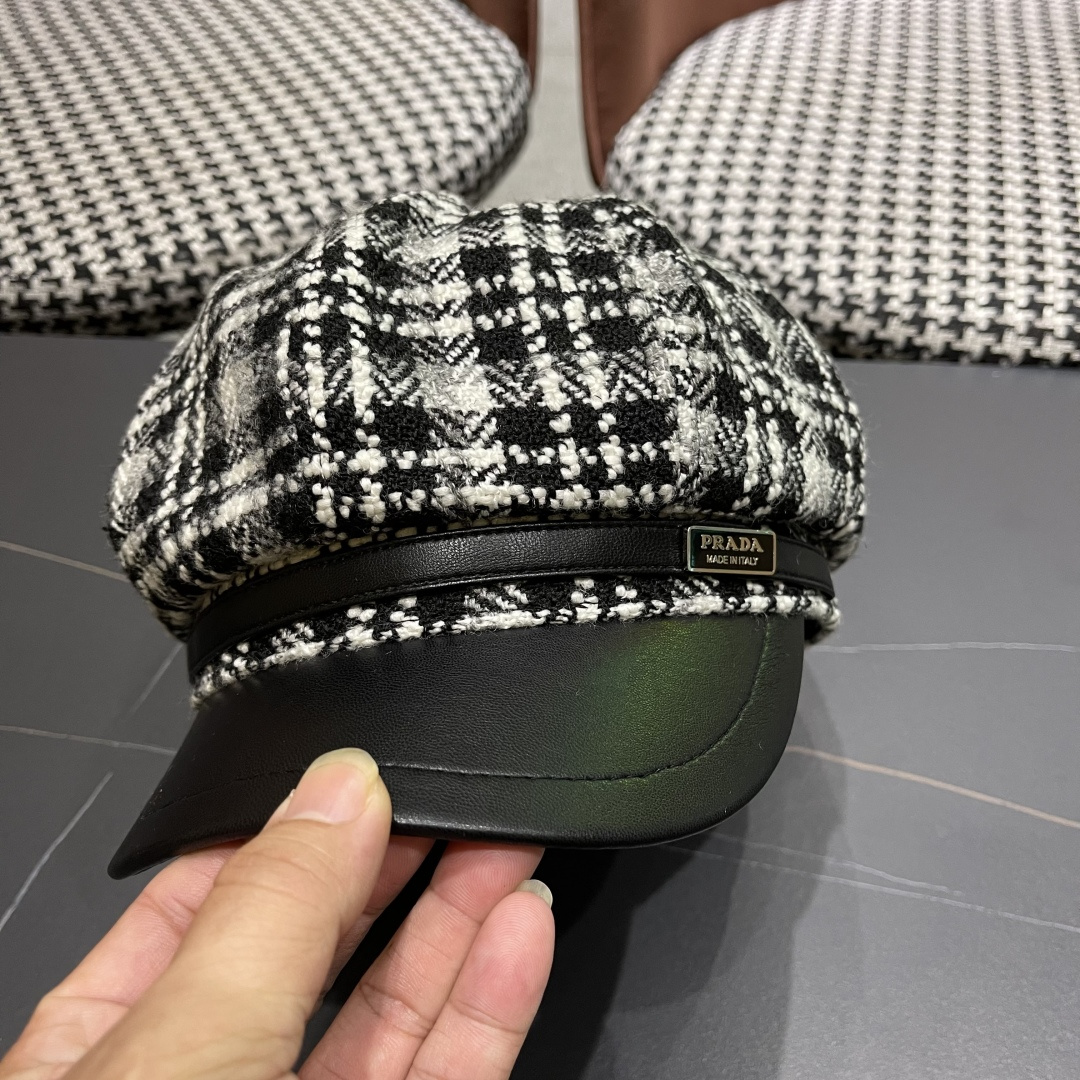  普拉达Prada秋冬新款韩版方格子毛呢八角帽女时尚百搭休闲复古画家帽潮