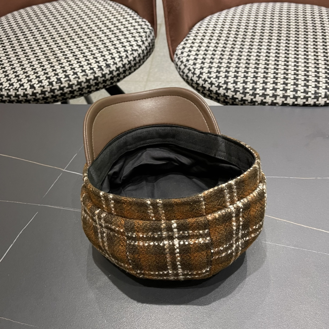  普拉达Prada秋冬新款韩版方格子毛呢八角帽女时尚百搭休闲复古画家帽潮