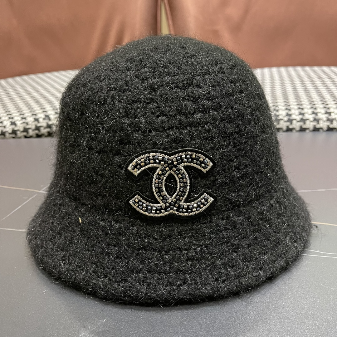  Chanel香奈儿2025秋冬款羊羔毛百搭显脸小水桶渔夫帽