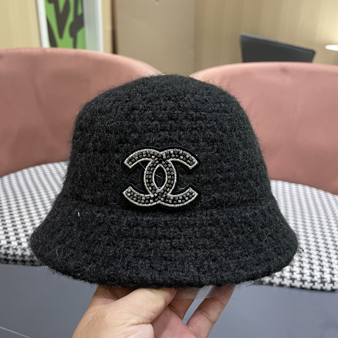  Chanel香奈儿2025秋冬款羊羔毛百搭显脸小水桶渔夫帽