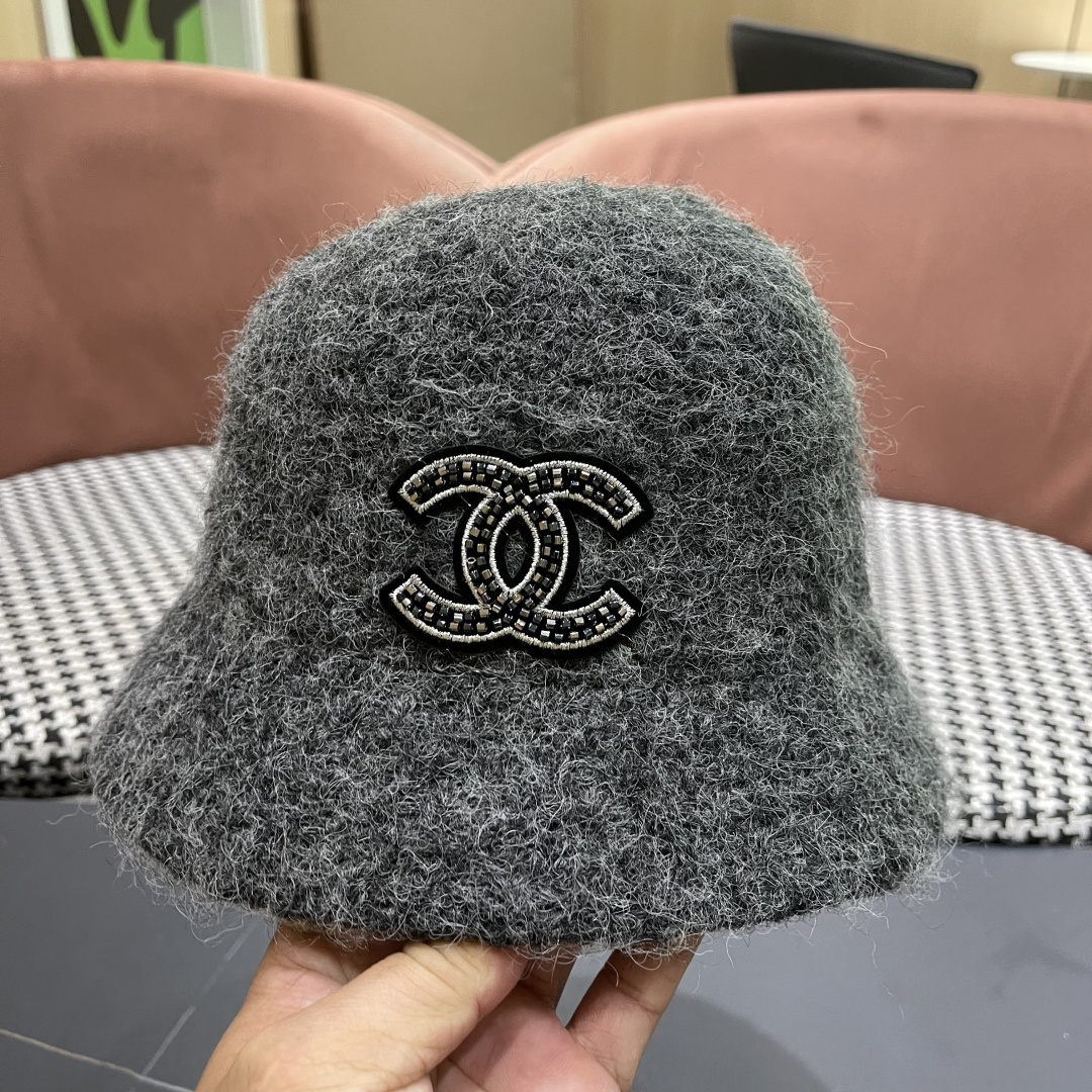 Chanel香奈儿2025秋冬款羊羔毛百搭显脸小水桶渔夫帽
