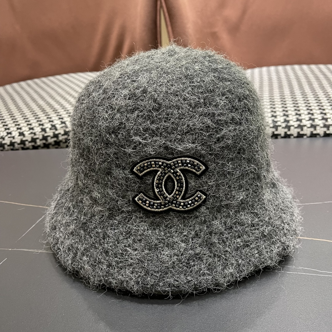  Chanel香奈儿2025秋冬款羊羔毛百搭显脸小水桶渔夫帽