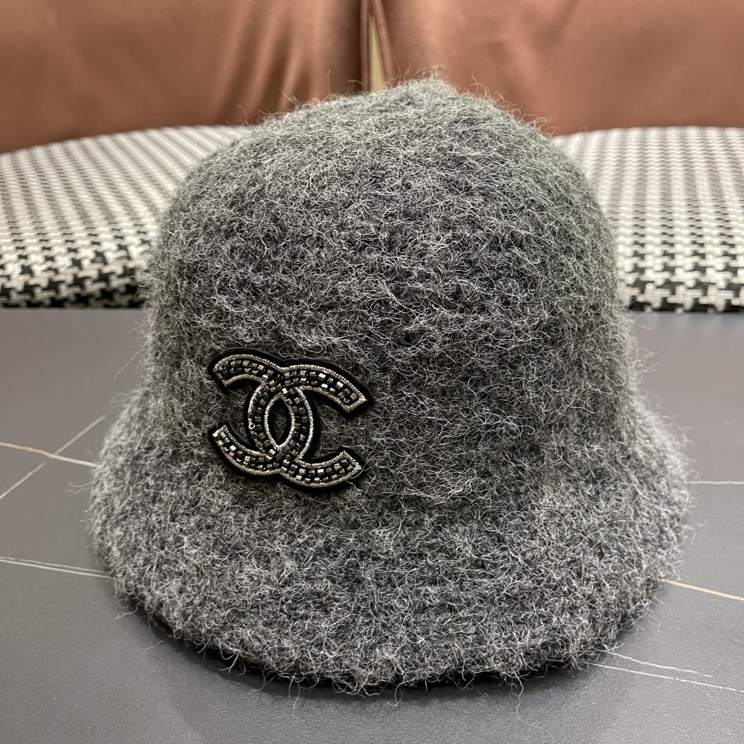  Chanel香奈儿2025秋冬款羊羔毛百搭显脸小水桶渔夫帽