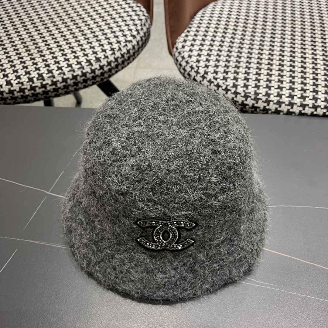  Chanel香奈儿2025秋冬款羊羔毛百搭显脸小水桶渔夫帽