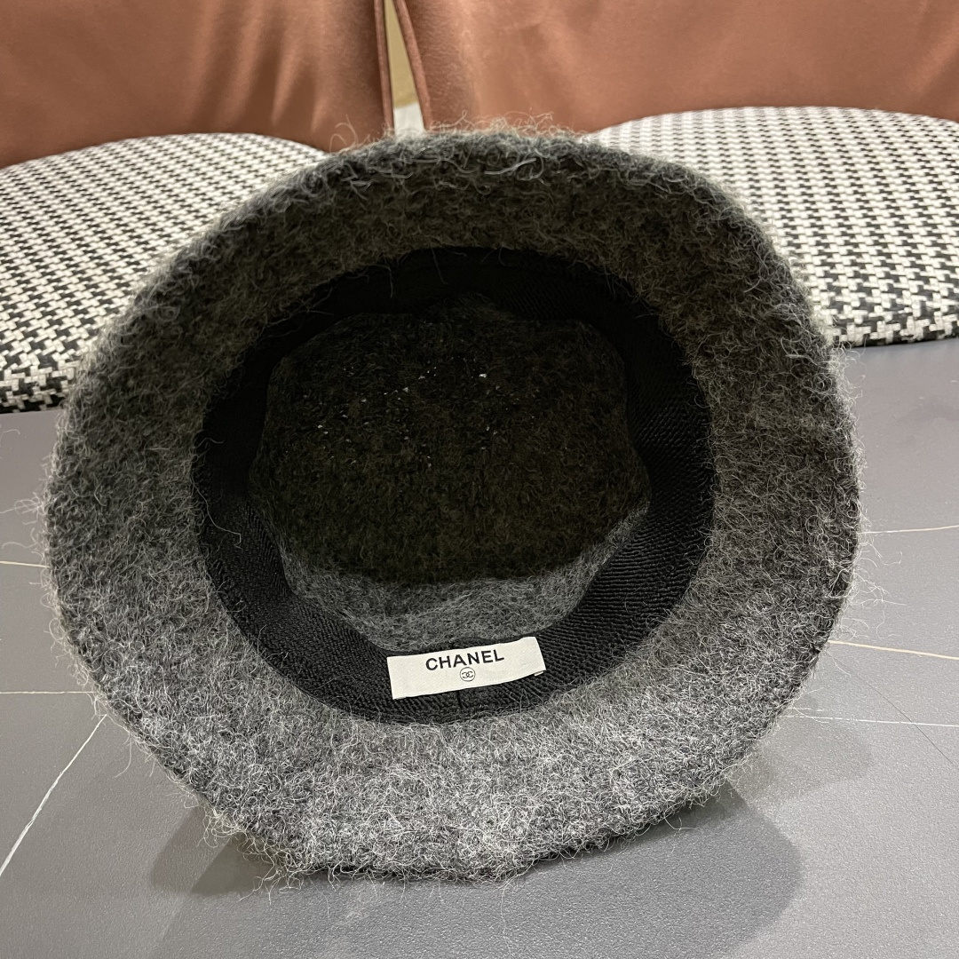  Chanel香奈儿2025秋冬款羊羔毛百搭显脸小水桶渔夫帽