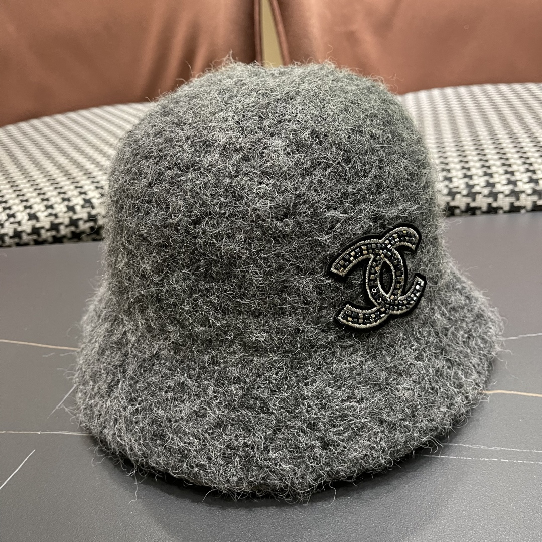  Chanel香奈儿2025秋冬款羊羔毛百搭显脸小水桶渔夫帽