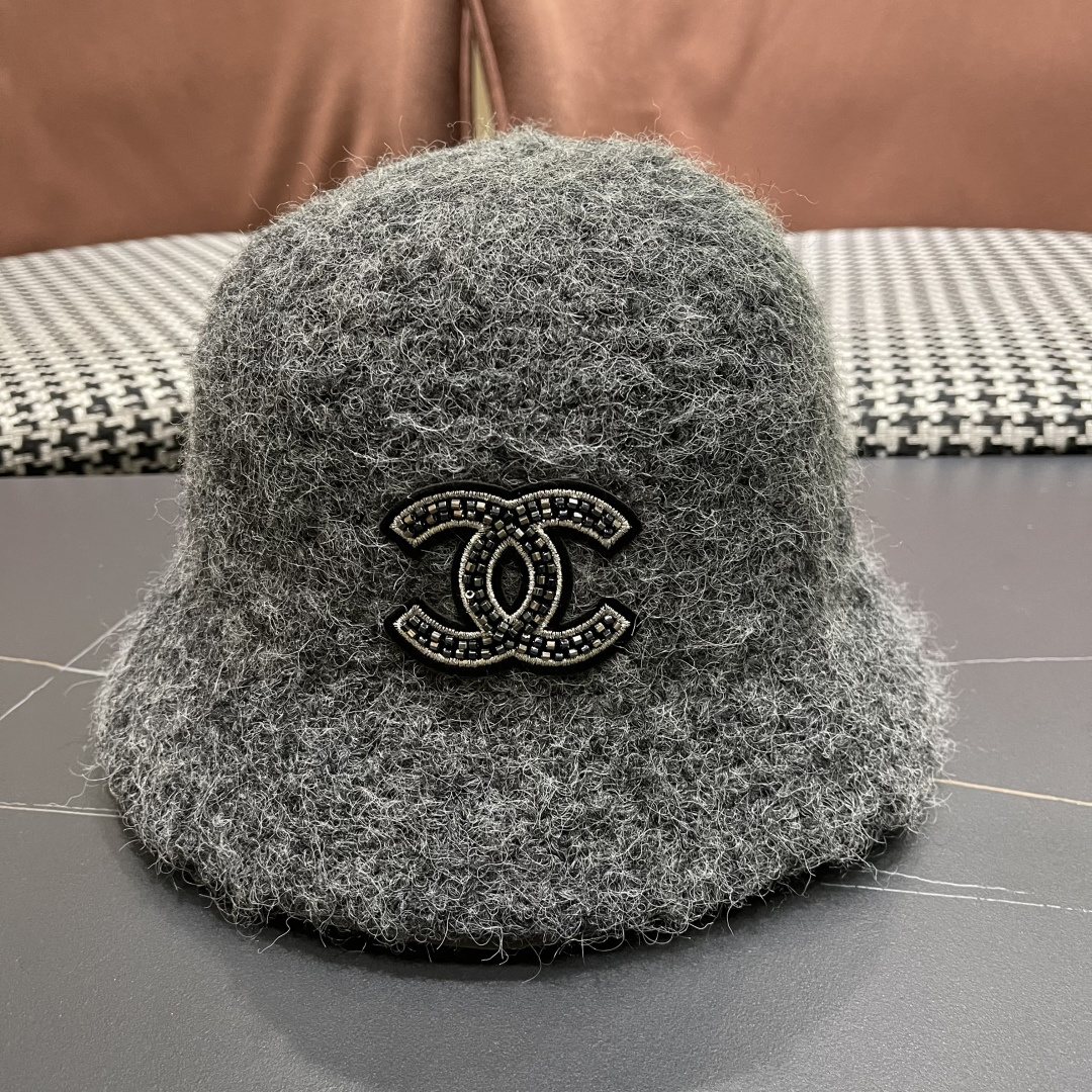  Chanel香奈儿2025秋冬款羊羔毛百搭显脸小水桶渔夫帽