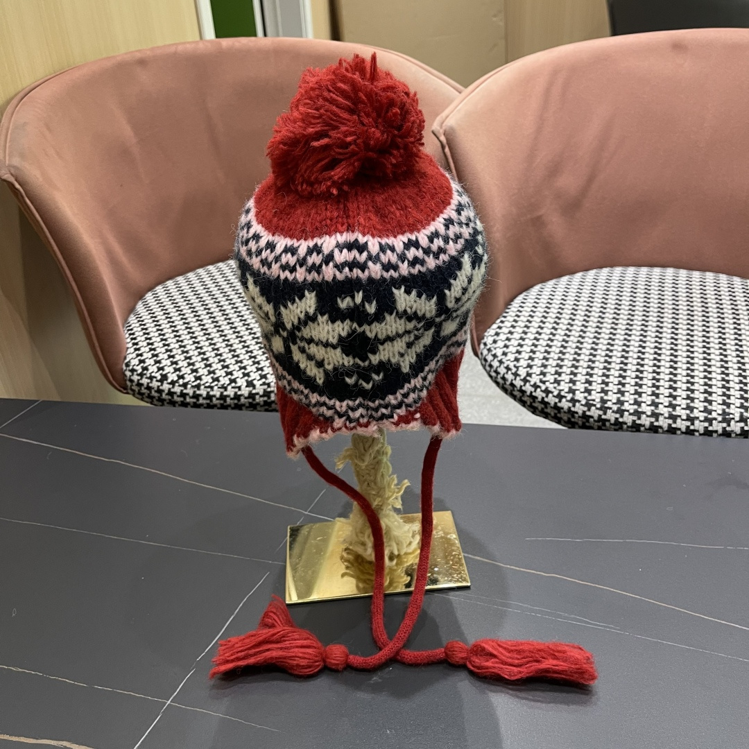  蒙口MONCLER 复古提花保暖针织帽子女2025秋冬季休闲百搭防寒护耳包头帽显脸小