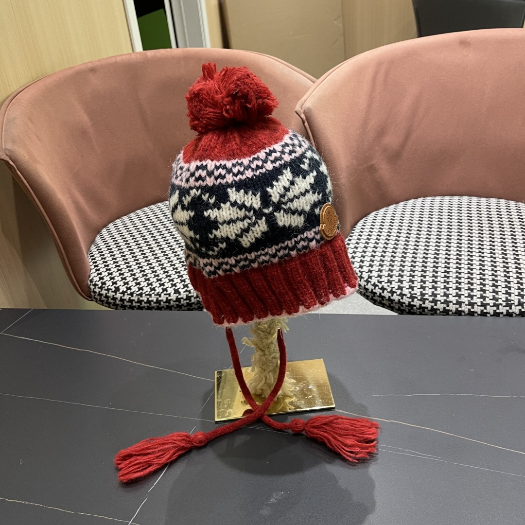  蒙口MONCLER 复古提花保暖针织帽子女2025秋冬季休闲百搭防寒护耳包头帽显脸小