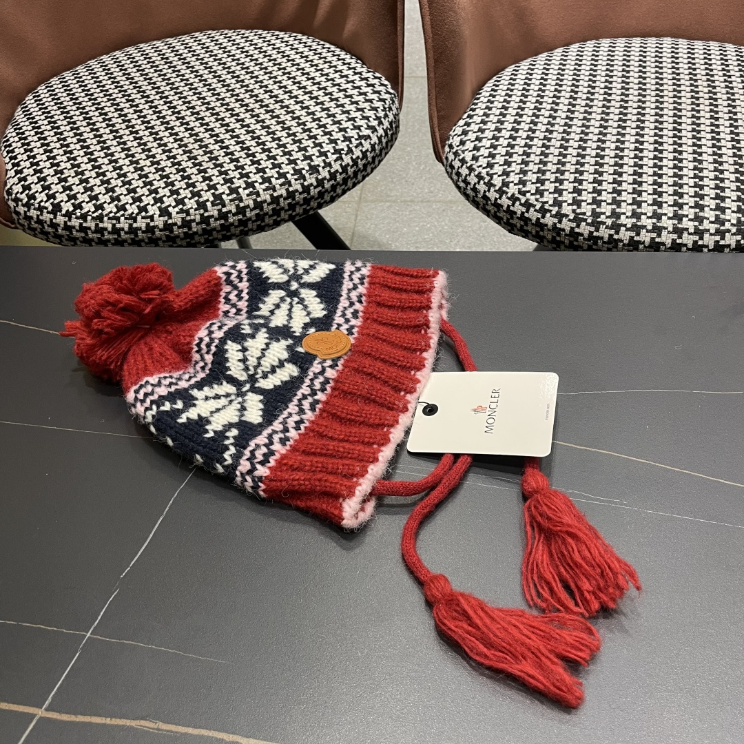  蒙口MONCLER 复古提花保暖针织帽子女2025秋冬季休闲百搭防寒护耳包头帽显脸小