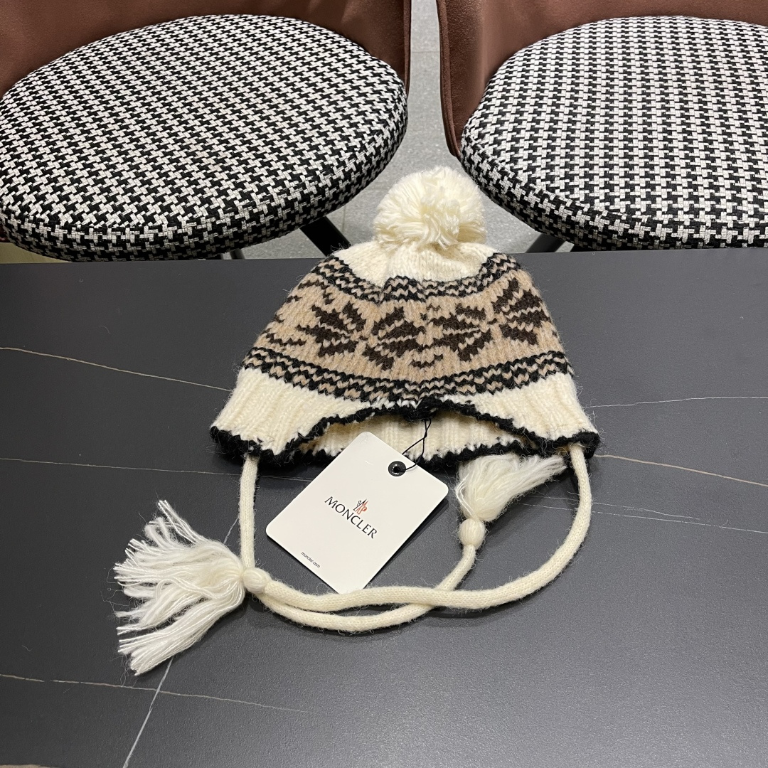  蒙口MONCLER 复古提花保暖针织帽子女2025秋冬季休闲百搭防寒护耳包头帽显脸小