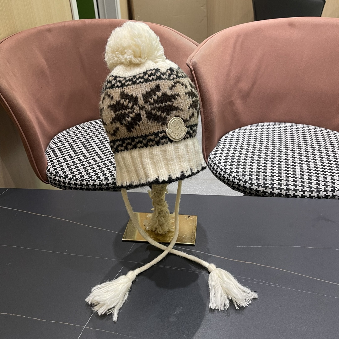  蒙口MONCLER 复古提花保暖针织帽子女2025秋冬季休闲百搭防寒护耳包头帽显脸小