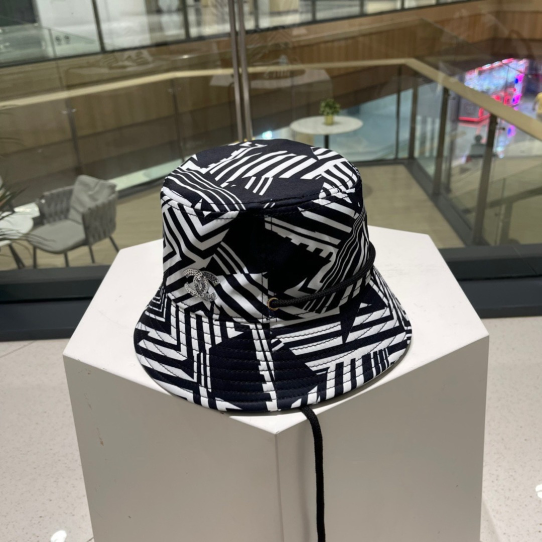  【CHANEL香奈儿】新款小香风渔夫帽，折叠防晒款超好搭配，赶紧入手！