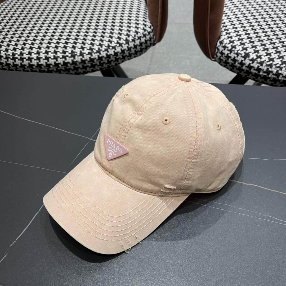  【普拉达】2025新款小破洞棒球帽，专柜同步出货，大牌款超好搭配，赶紧入手！