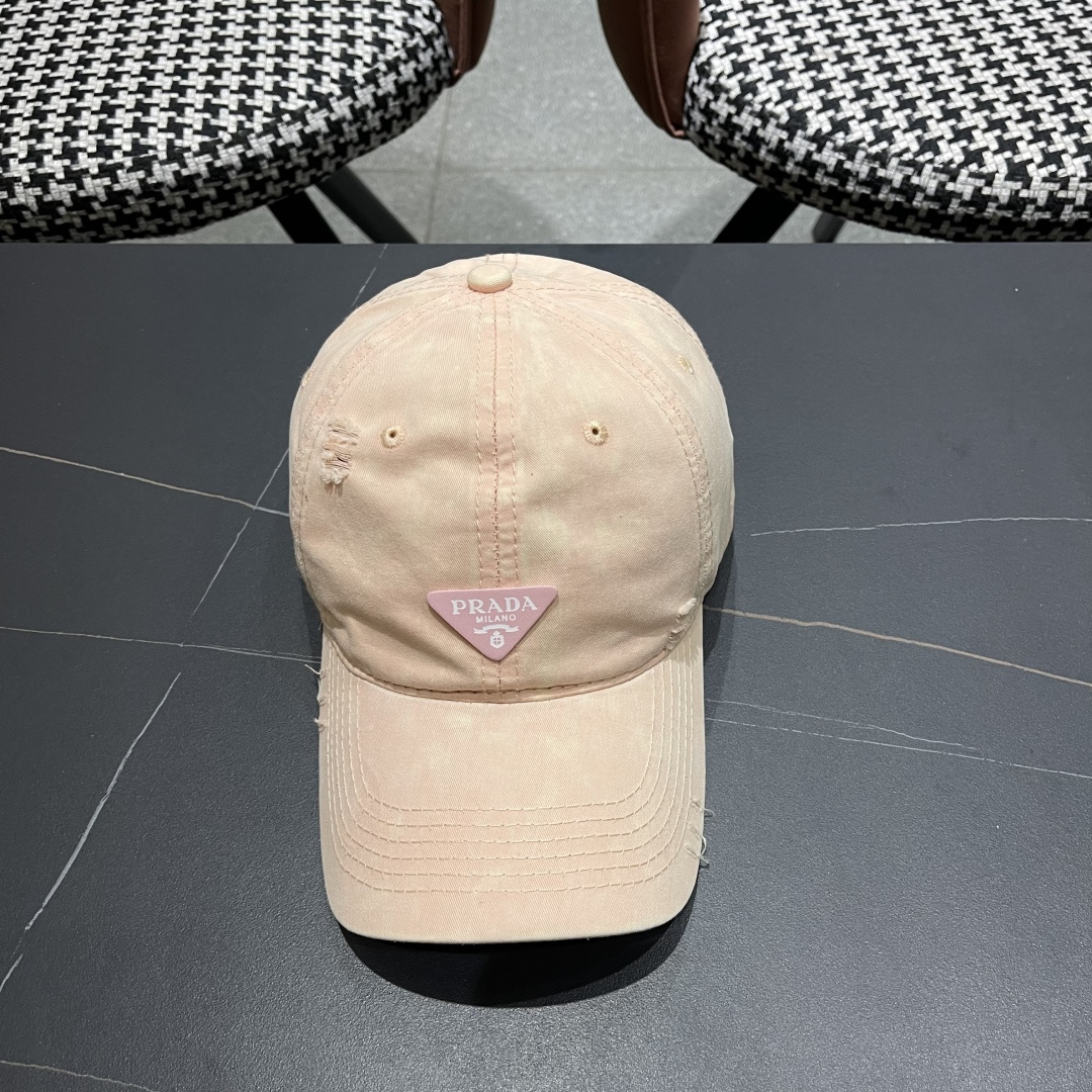  【普拉达】2025新款小破洞棒球帽，专柜同步出货，大牌款超好搭配，赶紧入手！