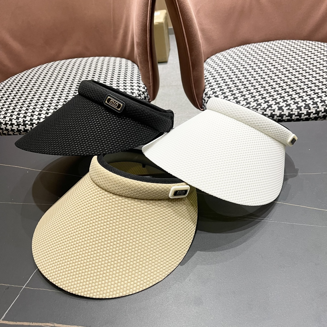  谬谬miumiu夏季新款韩系透气百搭简约遮阳帽防晒空顶时尚户
外出游太阳帽子女