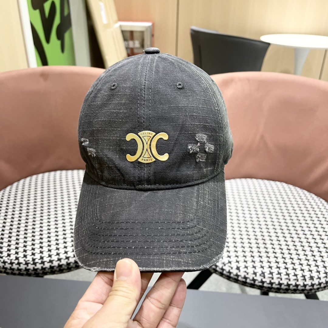 💛赛琳 CELINE 2025春款棒球帽🧢 🔥新款棒球帽🧢，出街必备超好搭配，赶紧入手！