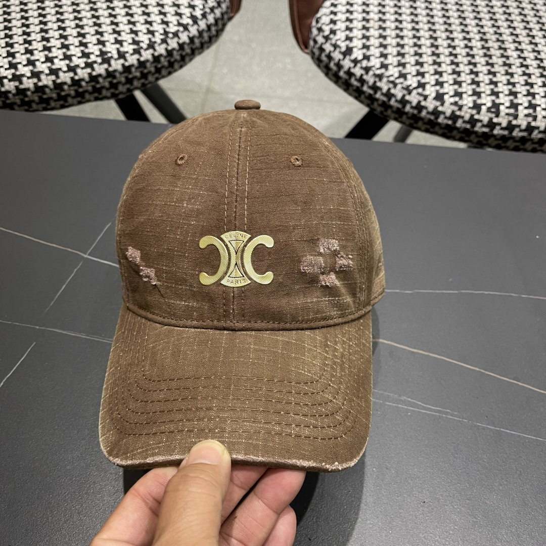 💛赛琳 CELINE 2025春款棒球帽🧢 🔥新款棒球帽🧢，出街必备超好搭配，赶紧入手！