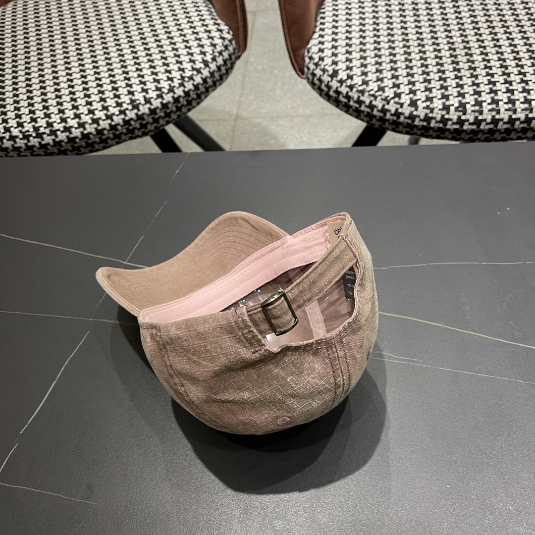 💛赛琳 CELINE 2025春款棒球帽🧢 🔥新款棒球帽🧢，出街必备超好搭配，赶紧入手！