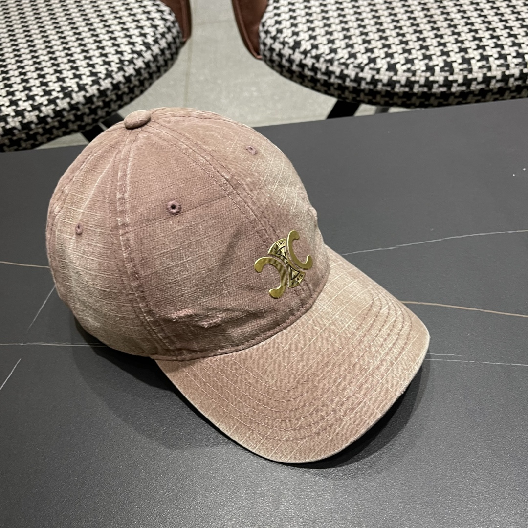 💛赛琳 CELINE 2025春款棒球帽🧢 🔥新款棒球帽🧢，出街必备超好搭配，赶紧入手！
