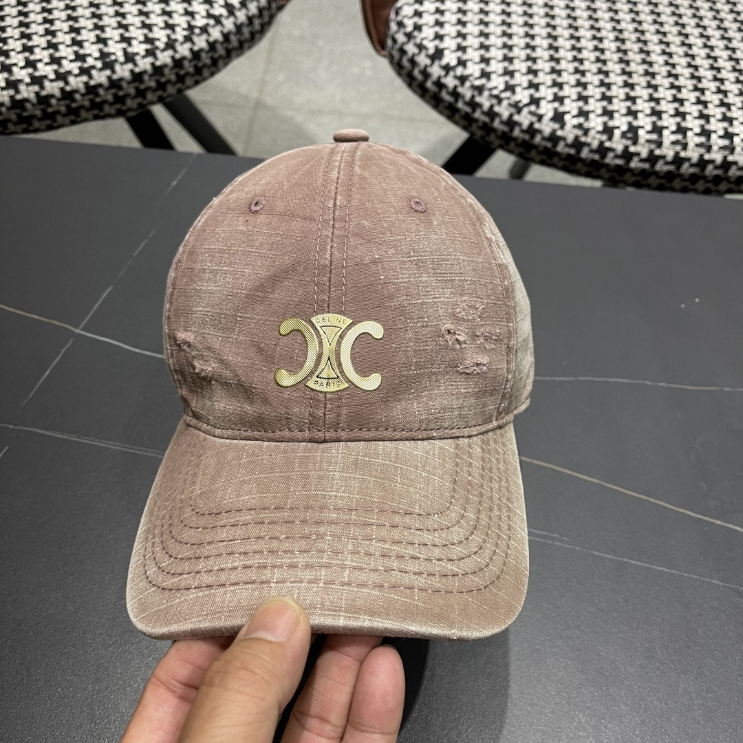 💛赛琳 CELINE 2025春款棒球帽🧢 🔥新款棒球帽🧢，出街必备超好搭配，赶紧入手！