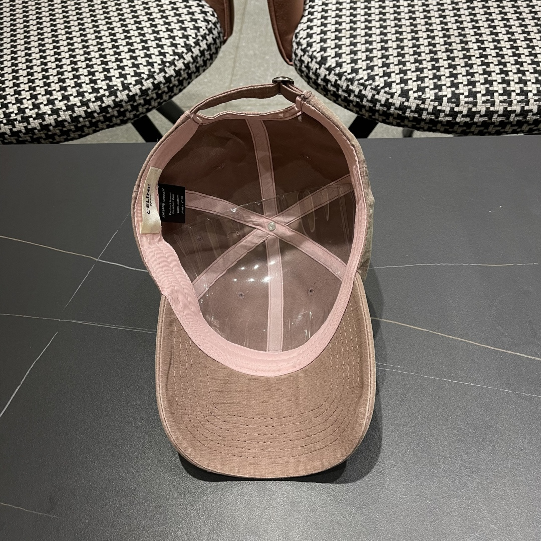 💛赛琳 CELINE 2025春款棒球帽🧢 🔥新款棒球帽🧢，出街必备超好搭配，赶紧入手！