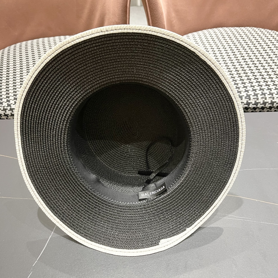 【巴黎世家】2025新款草编遮阳草帽🤩沙滩风，简约大方，新款帽型超美腻，新品上架