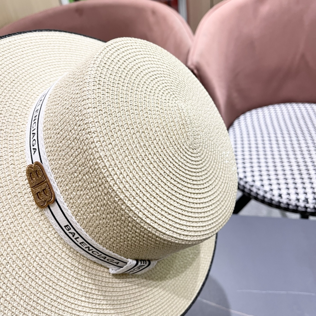【巴黎世家】2025新款草编遮阳草帽🤩沙滩风，简约大方，新款帽型超美腻，新品上架