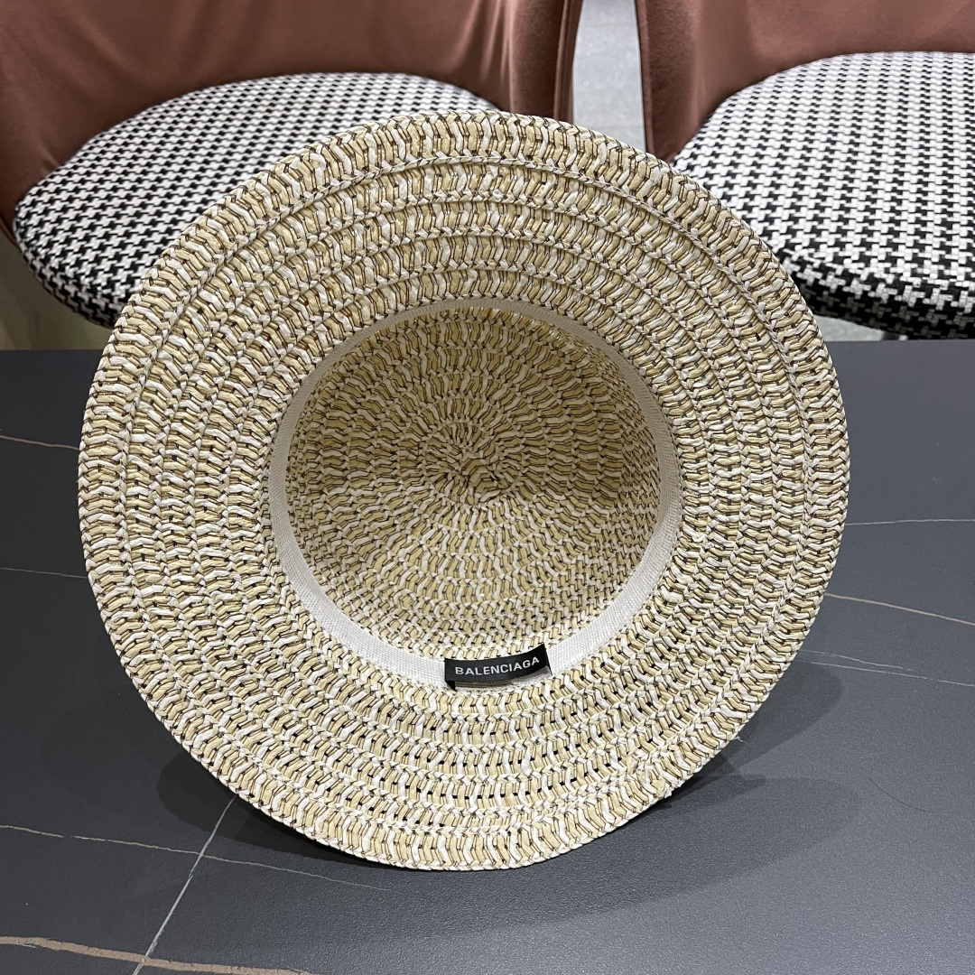  巴黎世家 夏季新款草帽女平顶遮阳防晒帽小香风织带沙滩游玩太阳帽