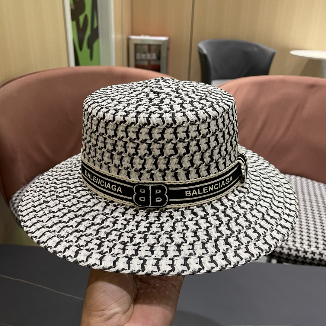  巴黎世家 夏季新款草帽女平顶遮阳防晒帽小香风织带沙滩游玩太阳帽