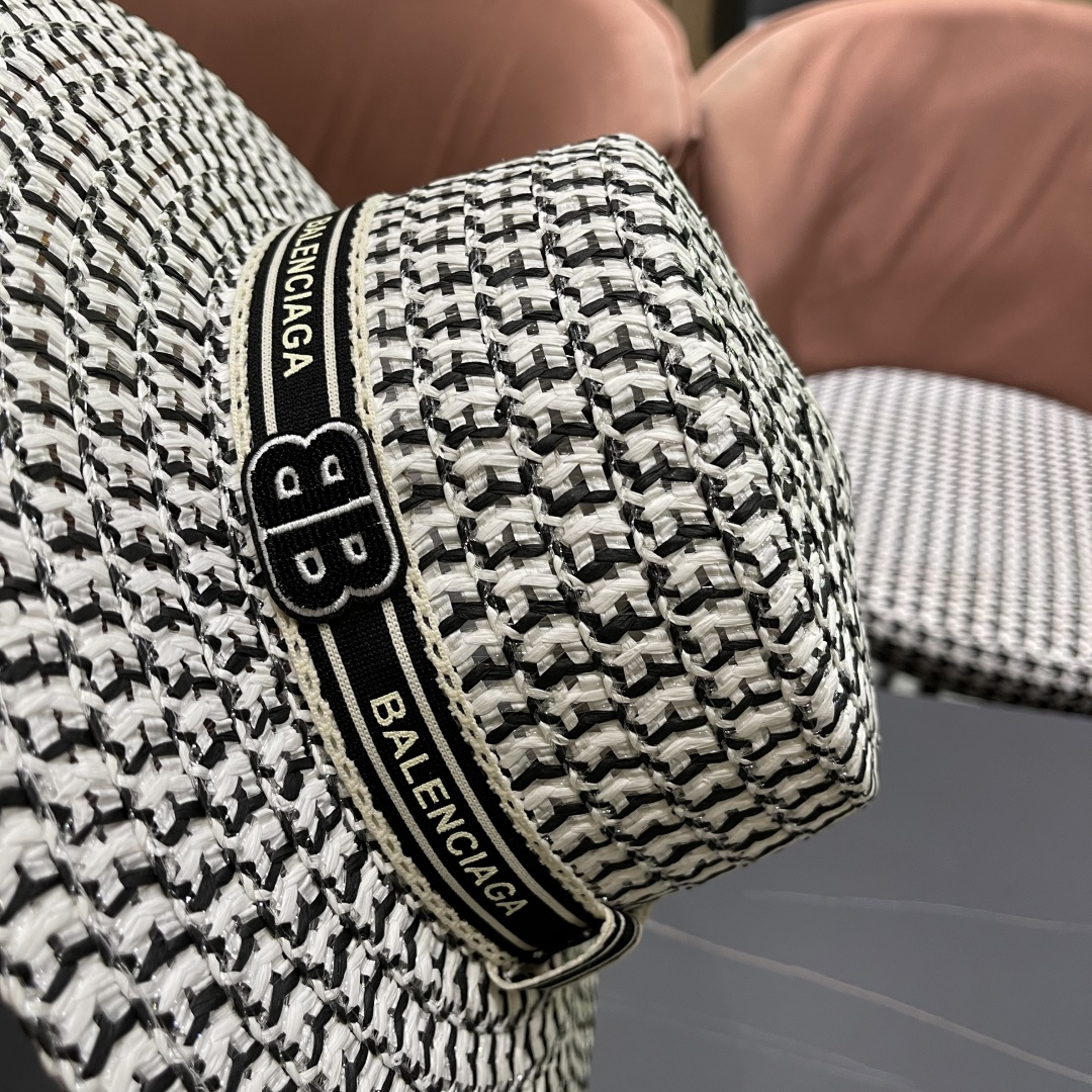  巴黎世家 夏季新款草帽女平顶遮阳防晒帽小香风织带沙滩游玩太阳帽