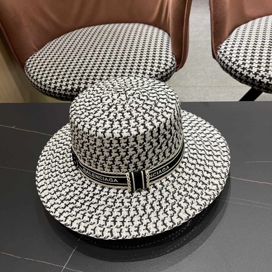  巴黎世家 夏季新款草帽女平顶遮阳防晒帽小香风织带沙滩游玩太阳帽