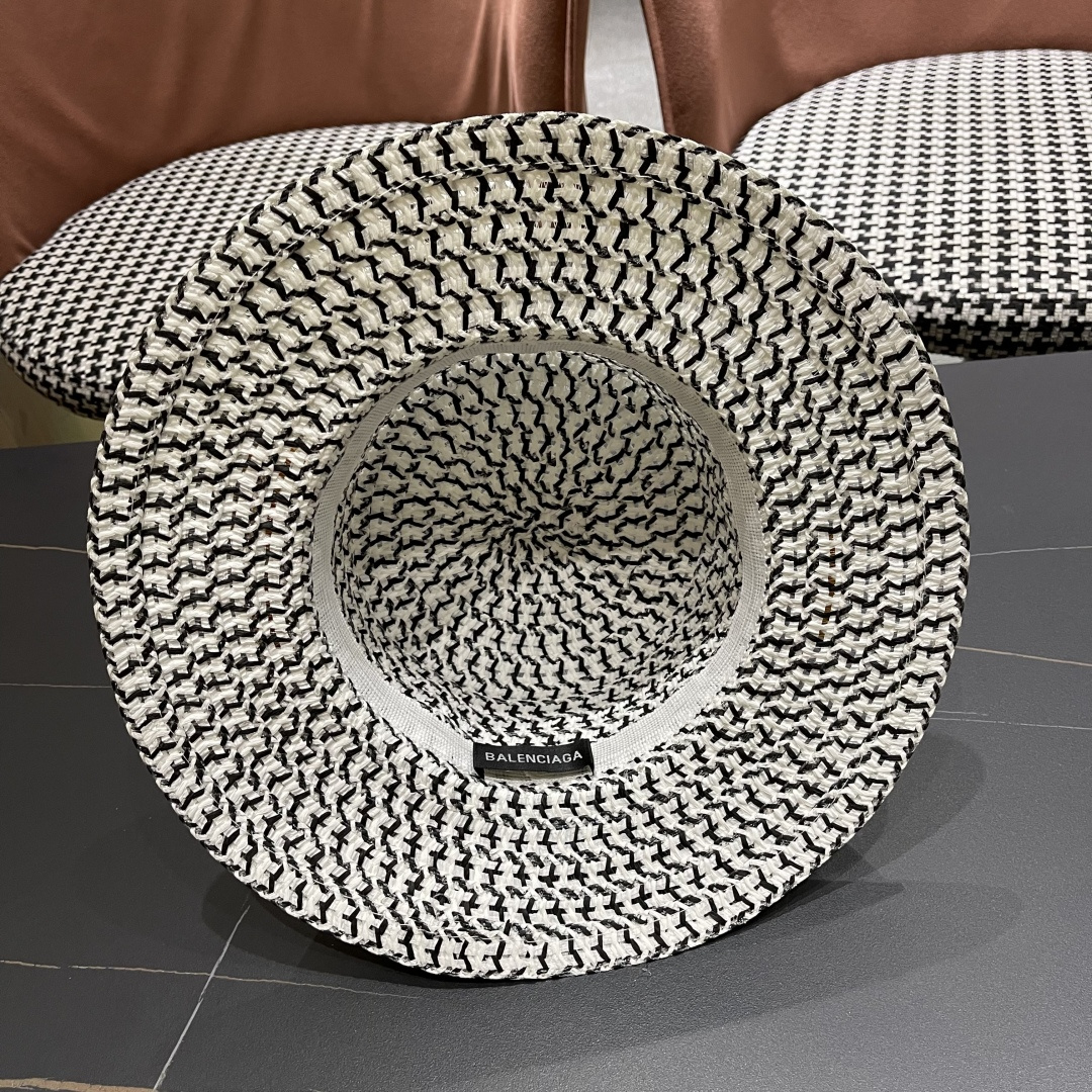  巴黎世家 夏季新款草帽女平顶遮阳防晒帽小香风织带沙滩游玩太阳帽