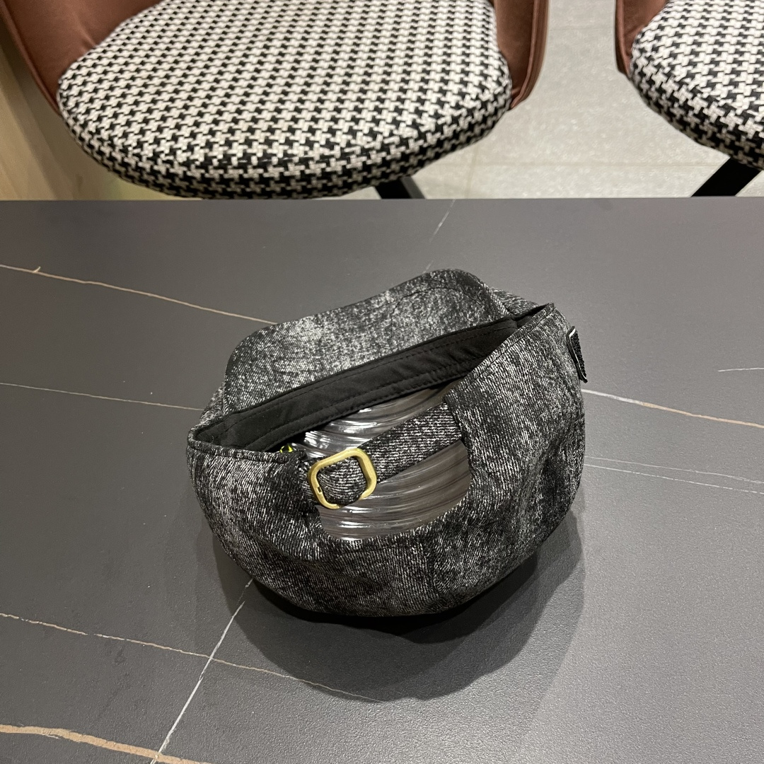  巴黎世家 2025新款韩版牛仔前进帽贝雷帽女春秋时尚百搭薄款
画家帽八角蓓蕾帽子