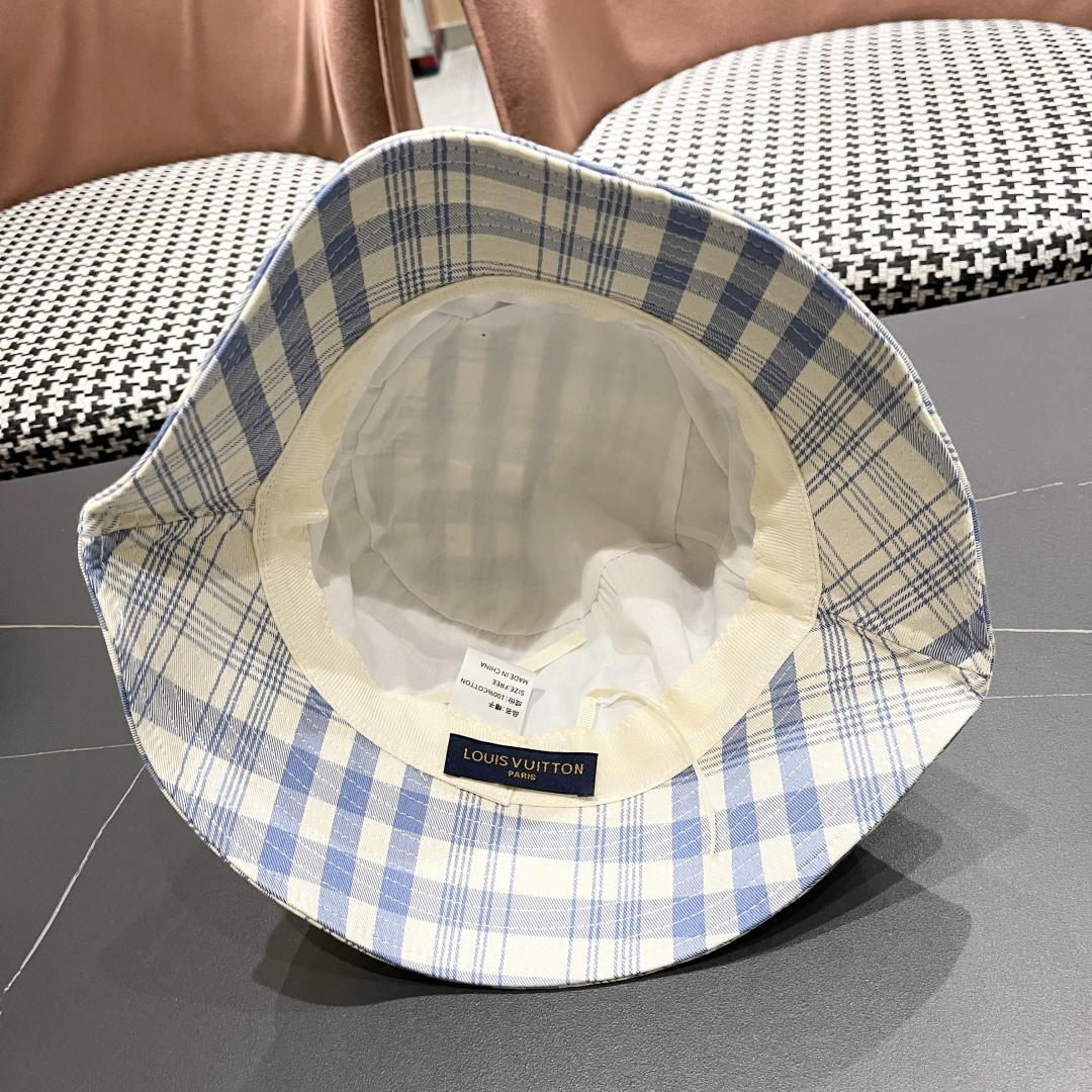  棒球帽 渔夫帽 Lv路易威登宅女同款蓝色格子棒球帽女春夏百搭
显脸小鸭舌帽休闲小清新渔夫帽