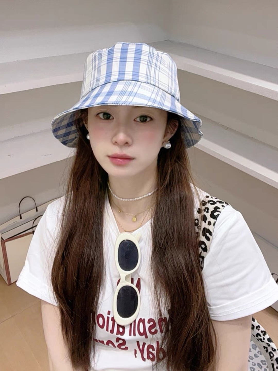  棒球帽 渔夫帽 Lv路易威登宅女同款蓝色格子棒球帽女春夏百搭
显脸小鸭舌帽休闲小清新渔夫帽
