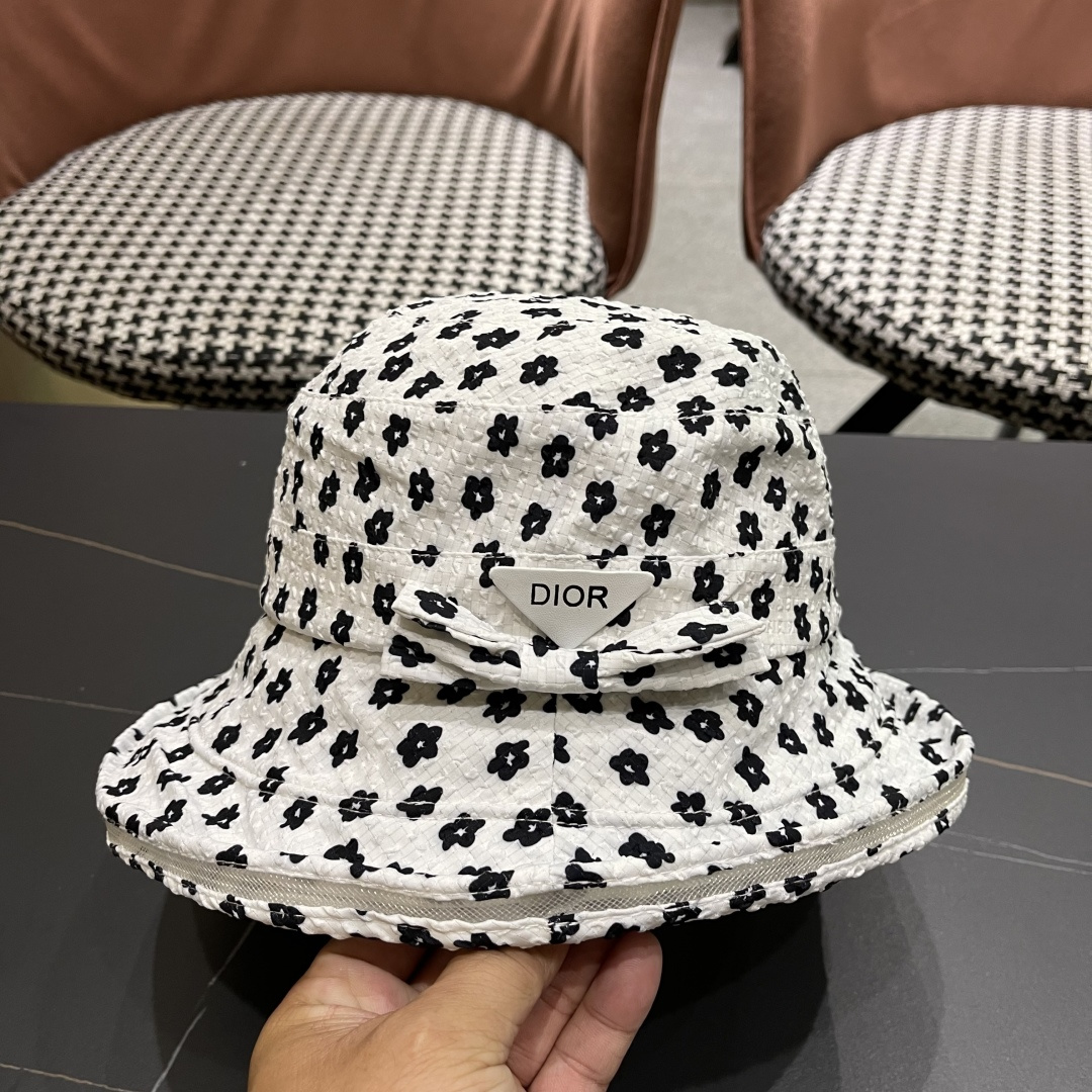  迪奥 2025新款可爱碎花女士渔夫帽夏季百搭大头围防紫外
线遮阳帽子显脸小盆帽秋