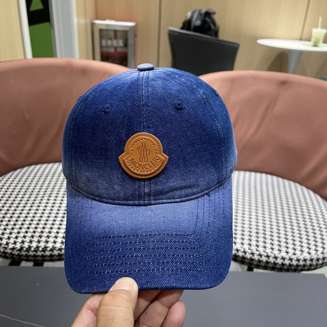  Moncler蒙口2025经典牛仔棒球帽，经典流行款轻盈透气！质量超赞，基础头围56，贴片可调节。
