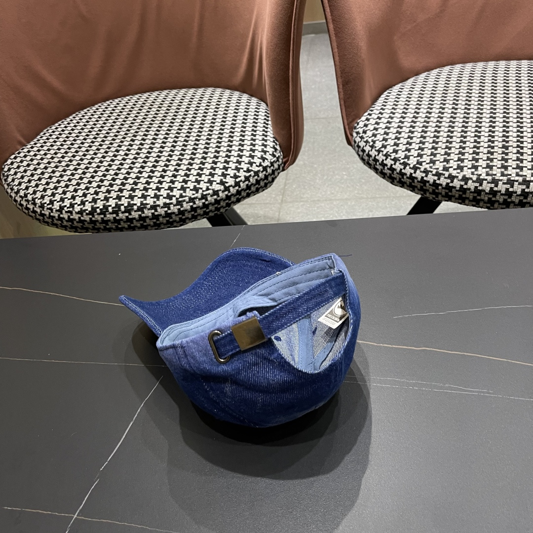  Moncler蒙口2025经典牛仔棒球帽，经典流行款轻盈透气！质量超赞，基础头围56，贴片可调节。